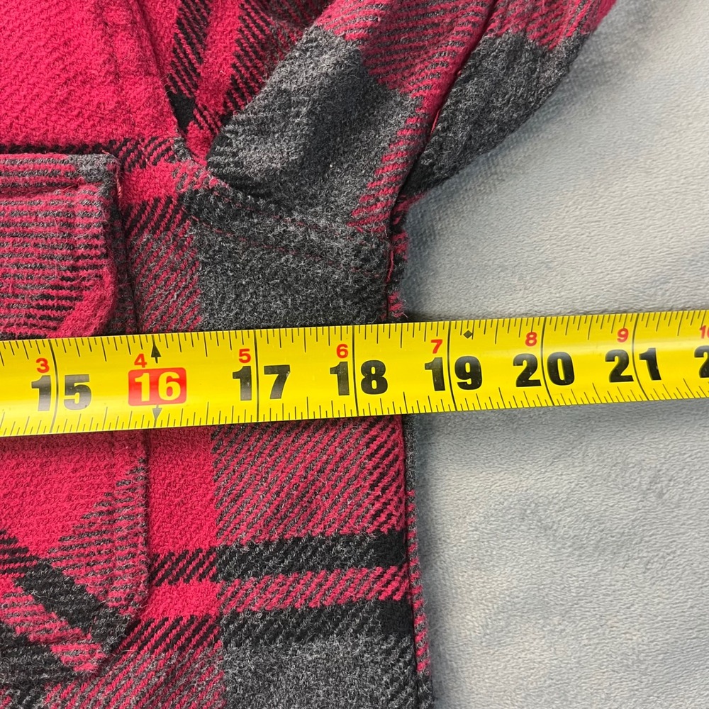 Outdoor Life Mens‎ Size Small Red Gray Plaid Flannel Button Down Shirt - Picture 4 of 8